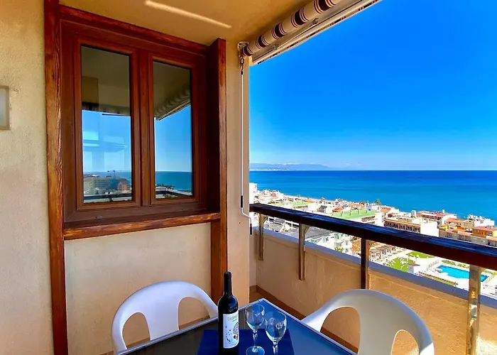 La Carihuela Terrace, Sea Views And Pool Apartment