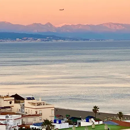 La Carihuela Terrace, Sea Views And Pool Apartment Torremolinos