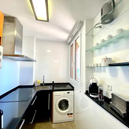 La Carihuela Terrace, Sea Views And Pool * 托雷莫利诺斯